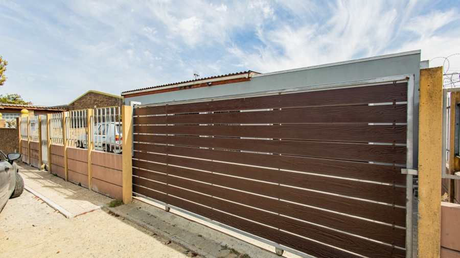 3 Bedroom Property for Sale in Heideveld Western Cape